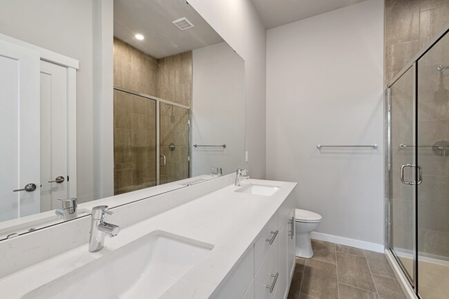 Building Photo - Modern 2-Bedroom Townhome in Kenmore Balbirnie Park