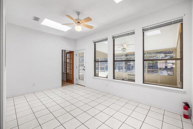 Building Photo - 100 Braeburn Cir