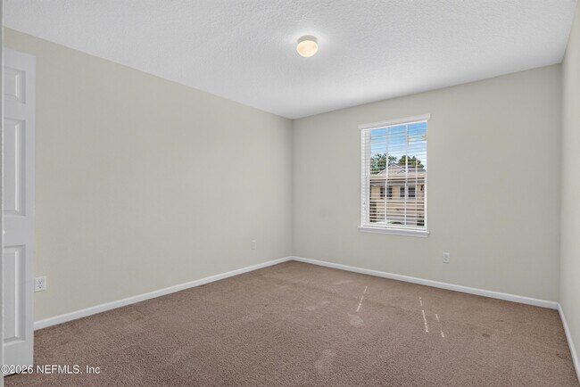 Building Photo - 263 Gilmore Ln