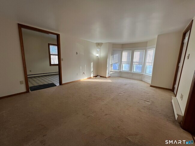 Building Photo - 7 Golden Hill St