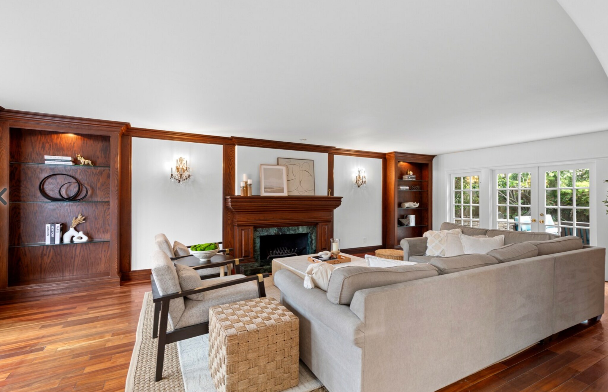 Building Photo - 16842 Harkness Cir