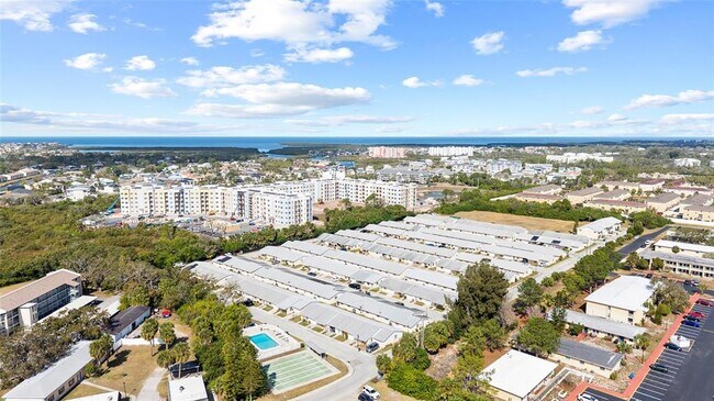 Building Photo - 4948 Getner St