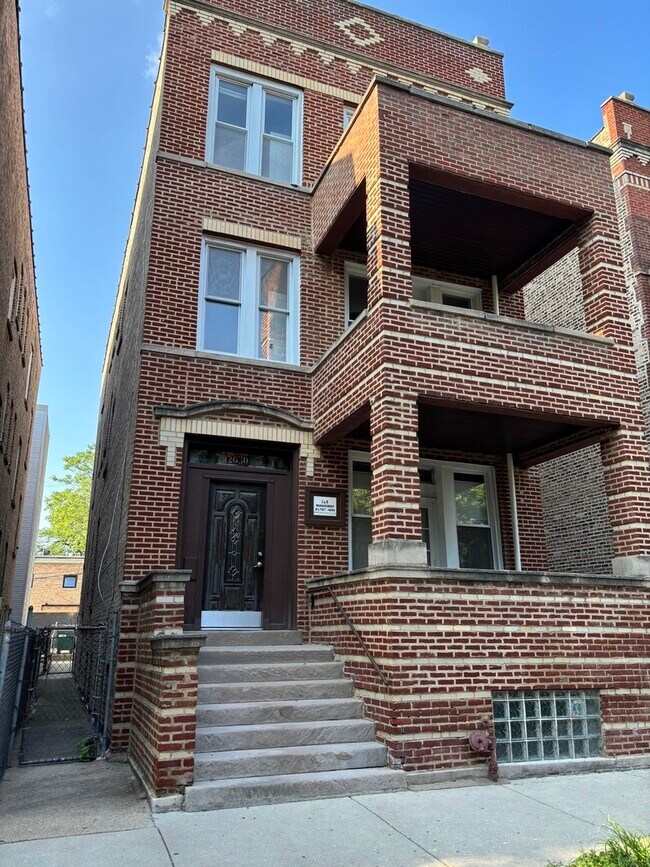 Primary Photo - 2630 W Iowa St