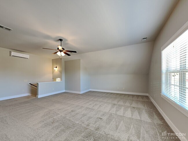 Building Photo - 1047 Harper Dean Wy