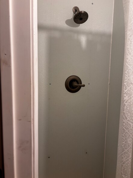 Building Photo - 3xx N 1st Ave