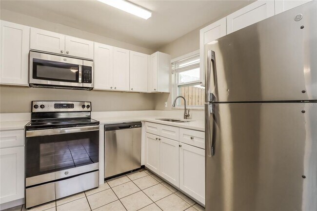 Building Photo - 7071 64th Way N