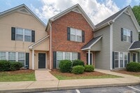 Building Photo - Freshly Renovated 2 BR, 2.5 BA Townhome Ce...