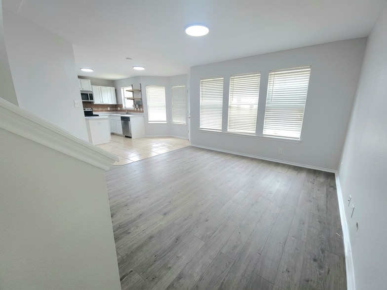 Building Photo - 7219 Burns Crossing