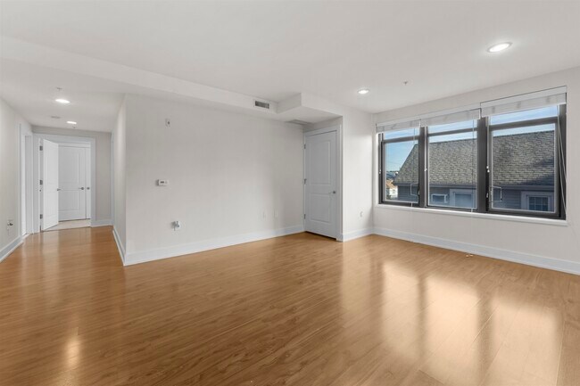 Building Photo - 1040 John F. Kennedy Blvd