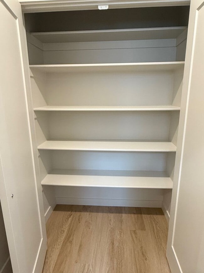 Building Photo - Beautiful townhome, construction just completed, 2 car garage, central air