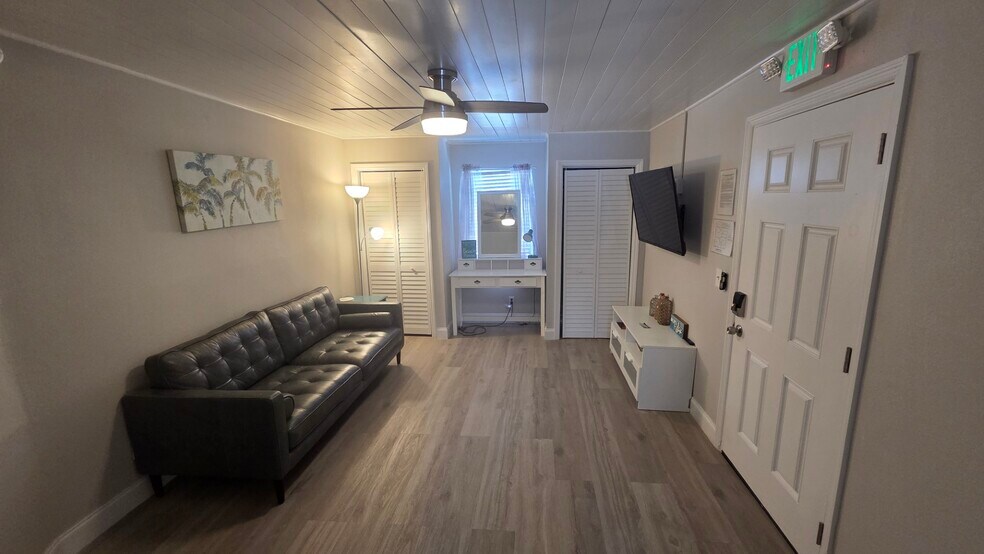 Living Room with Study Alcove - 1524 6th St NW