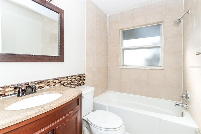 Building Photo - 2408 Denn John Ln