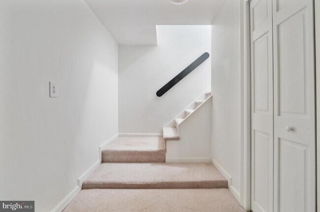 Building Photo - 15729 Holly Grove Rd