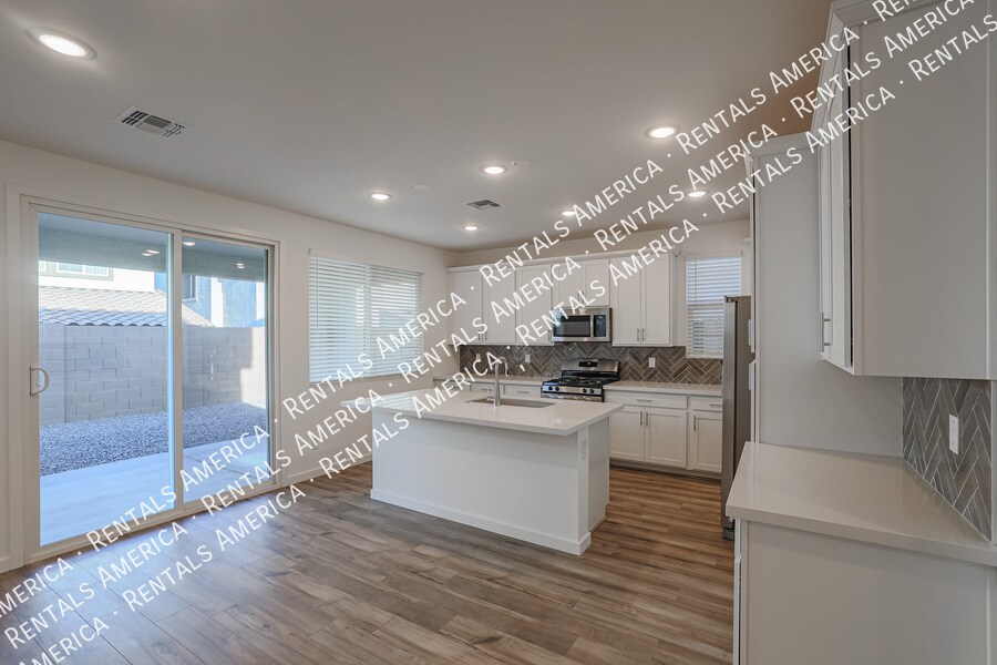 Building Photo - 17717 W Cassia Way