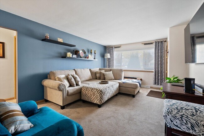 Building Photo - 5506 W Oklahoma Ave