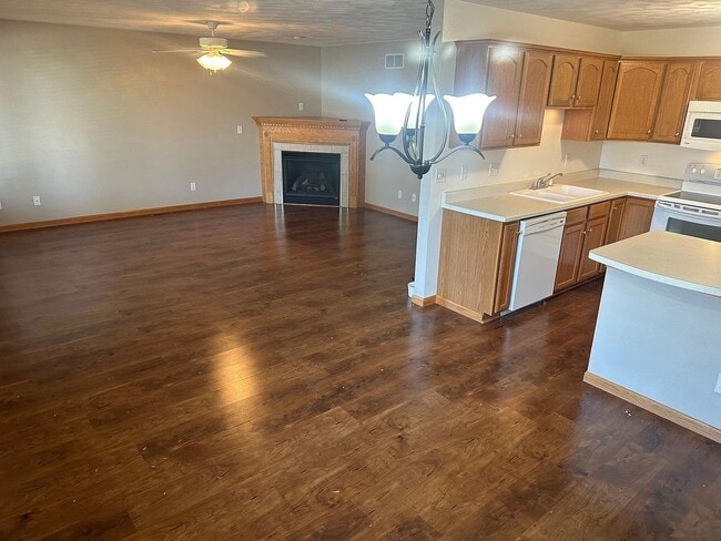 Building Photo - 122 Comfort Way
