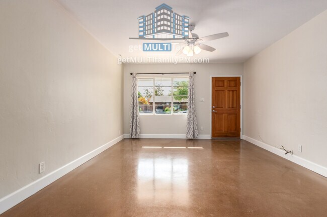 Building Photo - 2618 E Pierson St