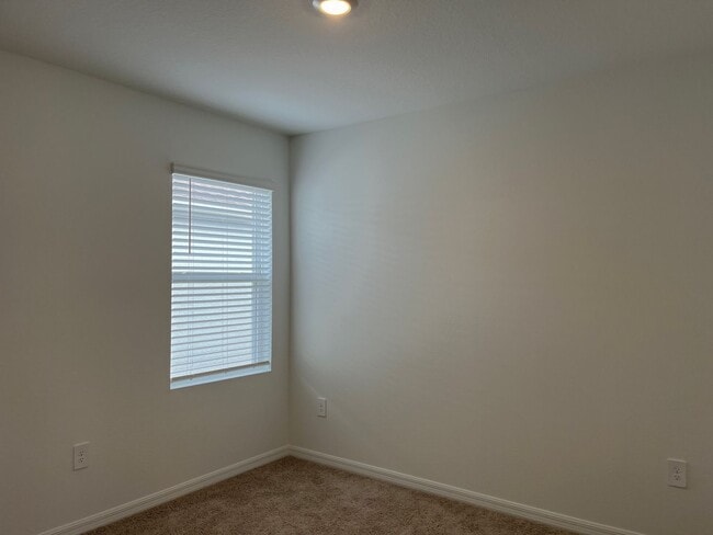 Building Photo - 3304 White Indigo