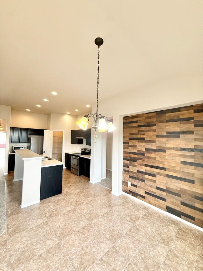 Building Photo - Move in ready home on Keagster