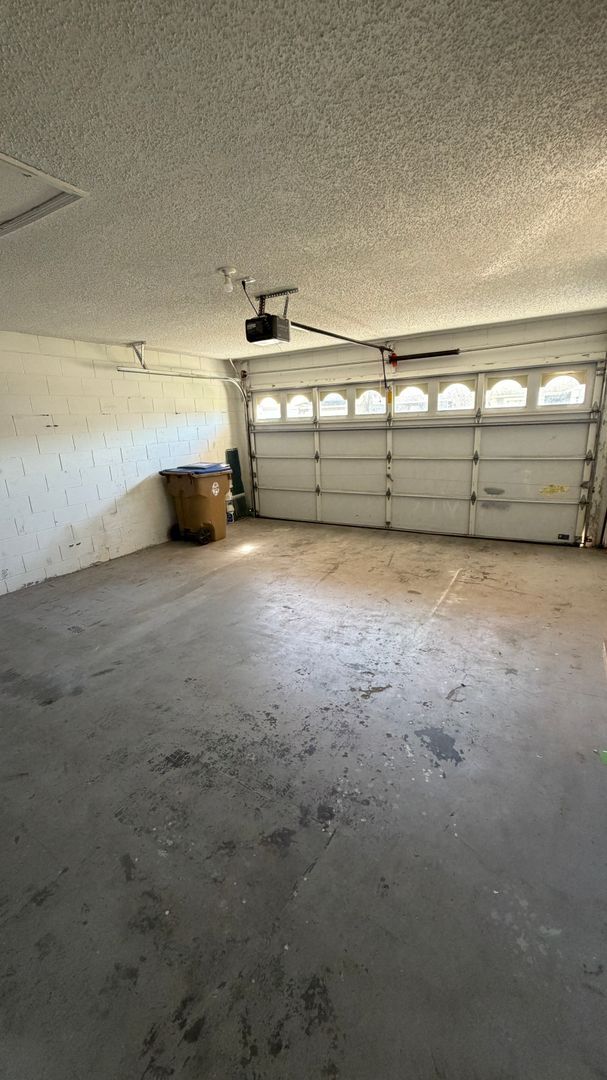 Building Photo - NICE HOME