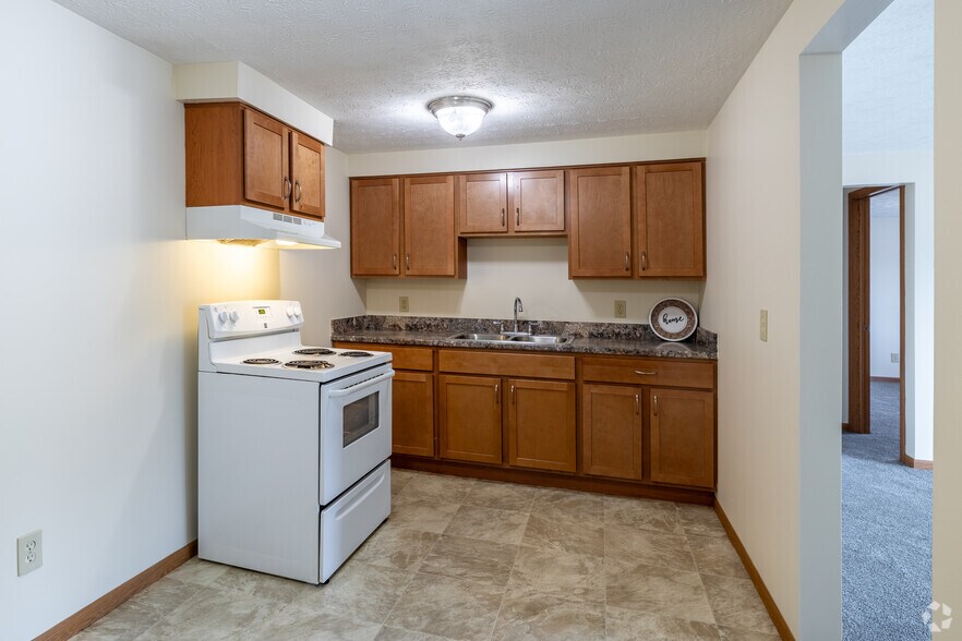 Fountaine Apartments 4200 Middlebranch Ave NE Canton OH 44705