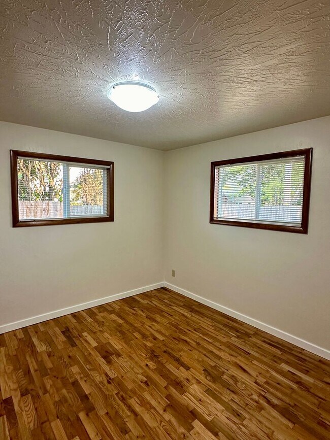 Building Photo - gbgh