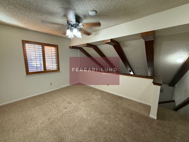Building Photo - ?? Loft Style Townhome in Reno - Kay DeAlba Property!! ??