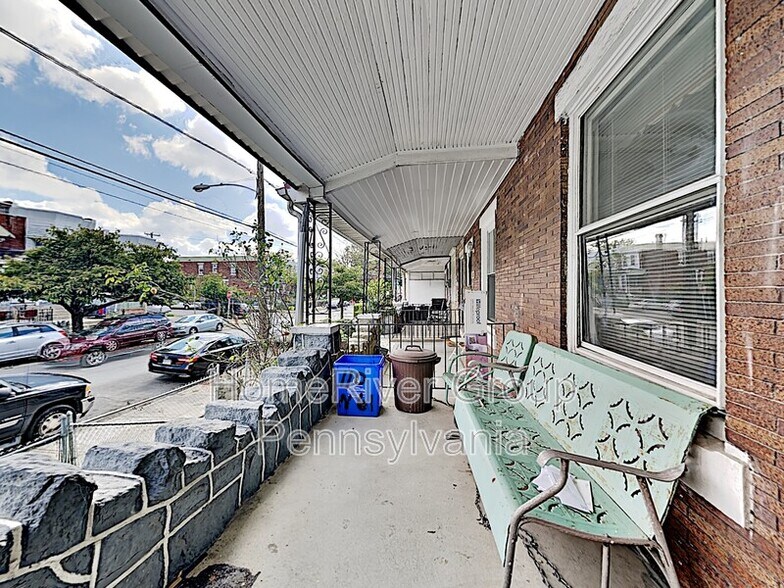 Building Photo - 110 N 61st St