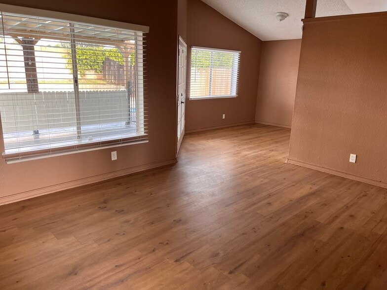 Building Photo - 24418 Electra Ct