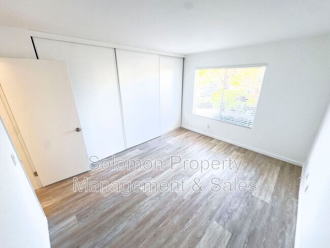 Building Photo - 4825 Northerly St