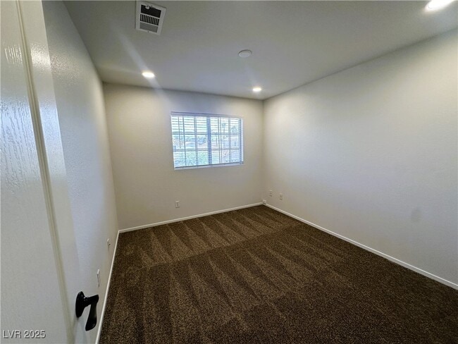 Building Photo - 2183 Polynesia Cir