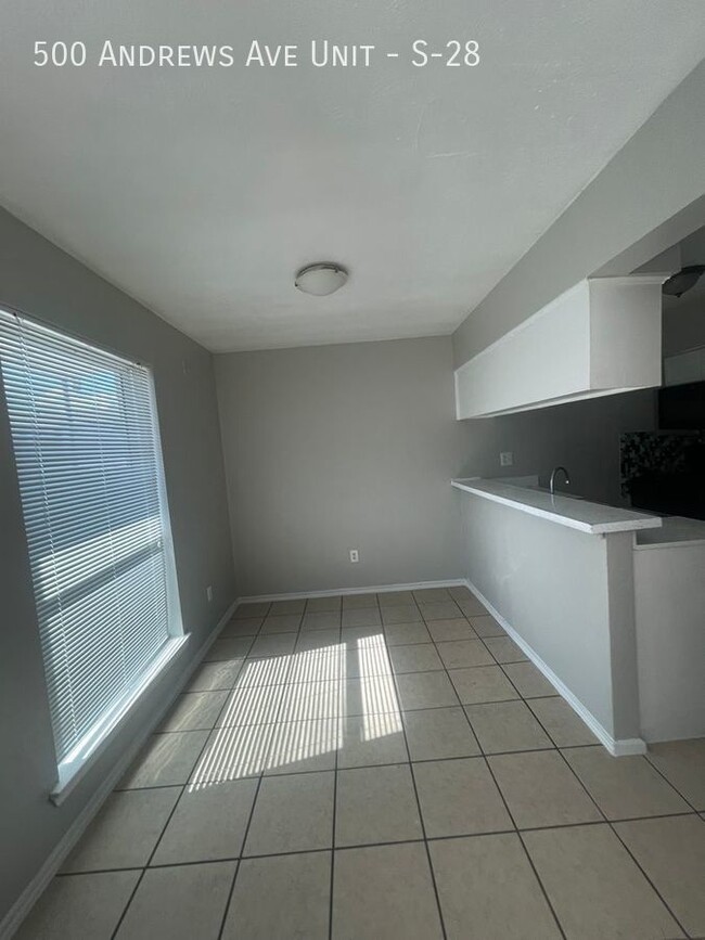 Building Photo - Now leasing - ask about our move-in specials