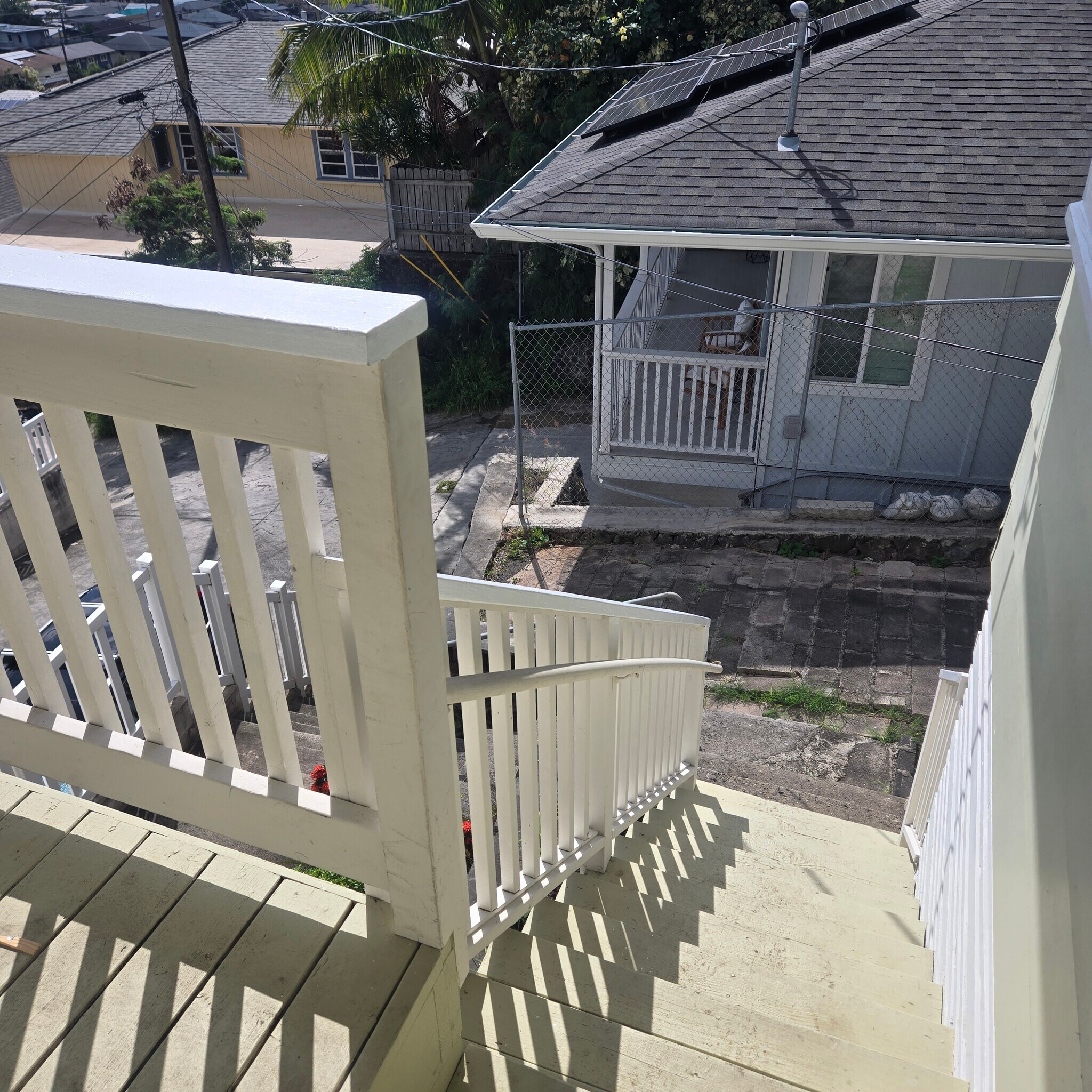 Building Photo - 1720 Palolo Ave