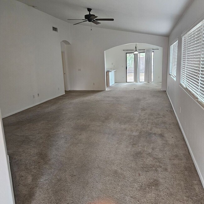 Building Photo - Home For Rent- Sunset Vista Surprise