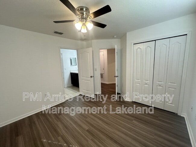 Building Photo - 3848 Exeter Ln