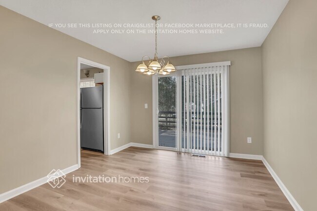 Building Photo - 3000 Springview Pl