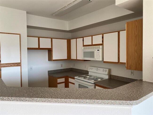 Building Photo - 2320 Gracy Farms Ln