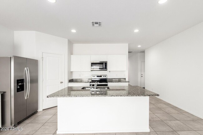 Building Photo - 1168 W Paradise Wy