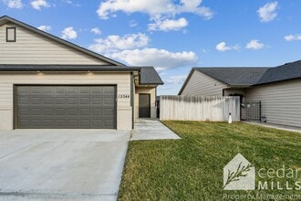 Building Photo - Maize 3 bed 2 bath!