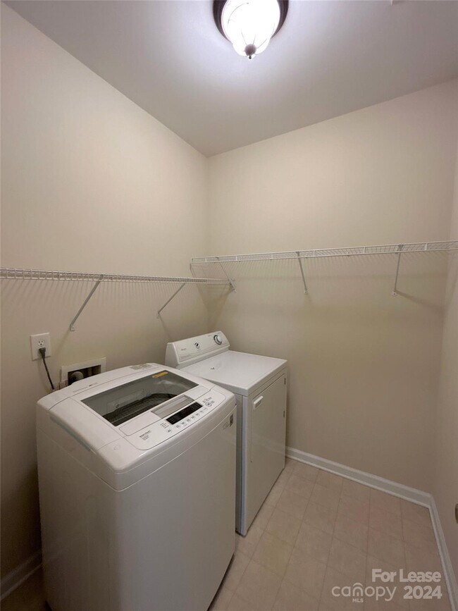 Building Photo - 5236 Berkeley Estates Dr