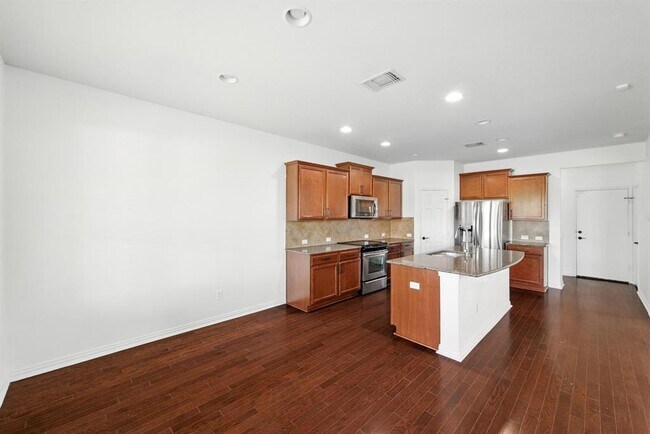 Building Photo - 16300 Travesia Way