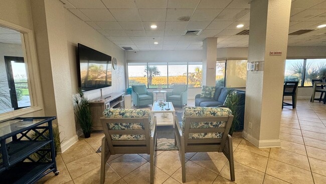 Building Photo - Furnished Beach Front Condo!! Enjoy Costal...