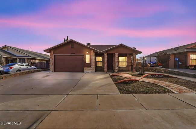 Building Photo - 12528 Martin Bauman Dr