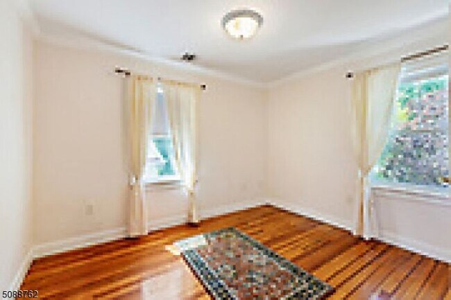 Building Photo - 210 North Ave