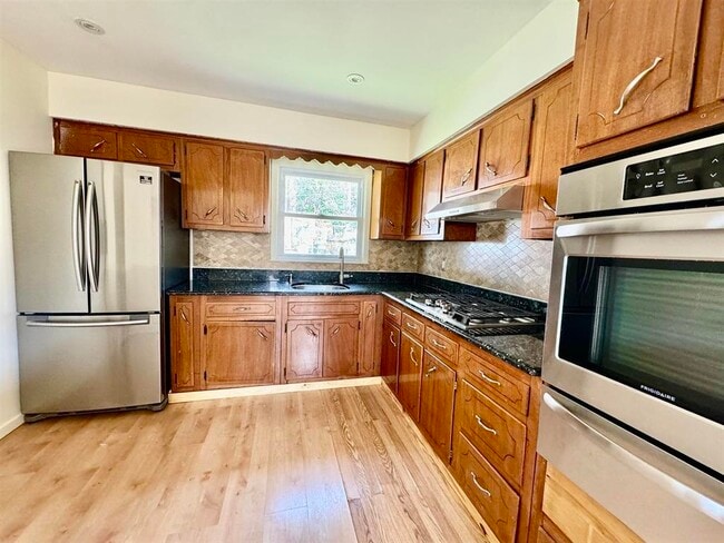 Building Photo - 3409 Givernaud Terrace