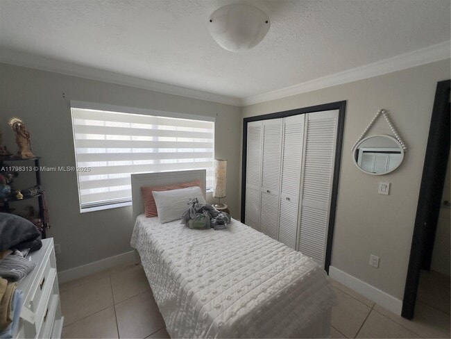 Building Photo - 10600 SW 146th Ct