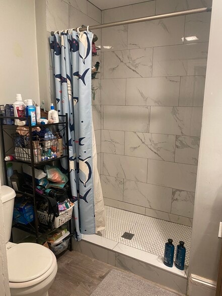 Building Photo - 10 Taft St