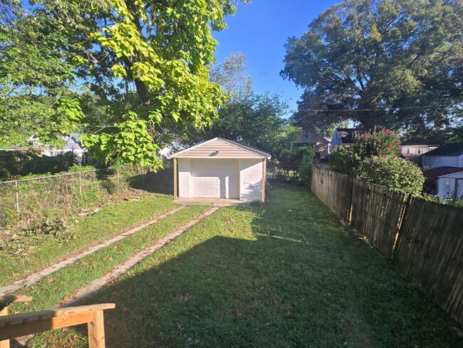 Building Photo - "Newly and beautifully remodeled 3-Bed Gem on Denmark Street!"