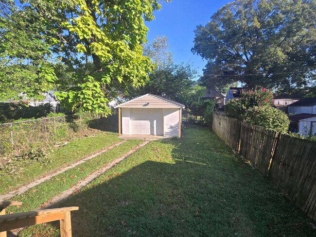 Building Photo - "Newly and beautifully remodeled 3-Bed home on Denmark Street!"
