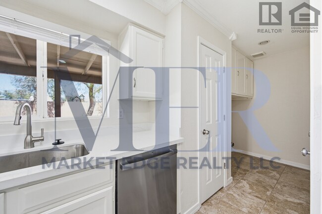 Building Photo - 3Bed/2Bath House at Cactus/ 39thAve! Ready for Immediate Move-In! -- NO HOA! FULLY REMODELED!